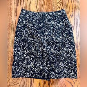 Ann Taylor short leopard type print skirt